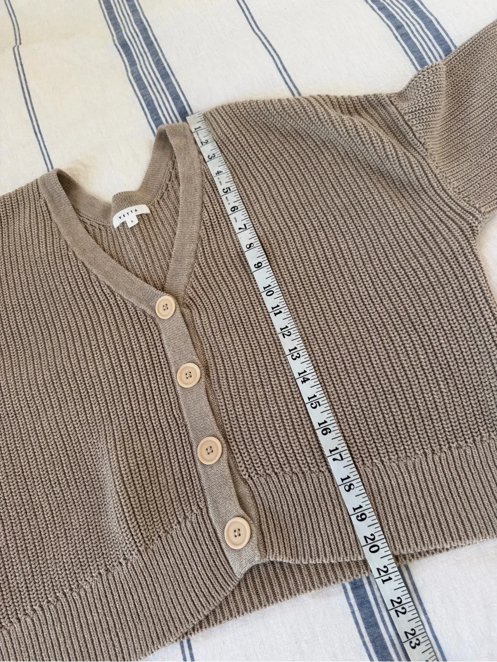 VETTA Capsule Collection 100% Organic Cotton Chunky Cropped Cardigan Sweater